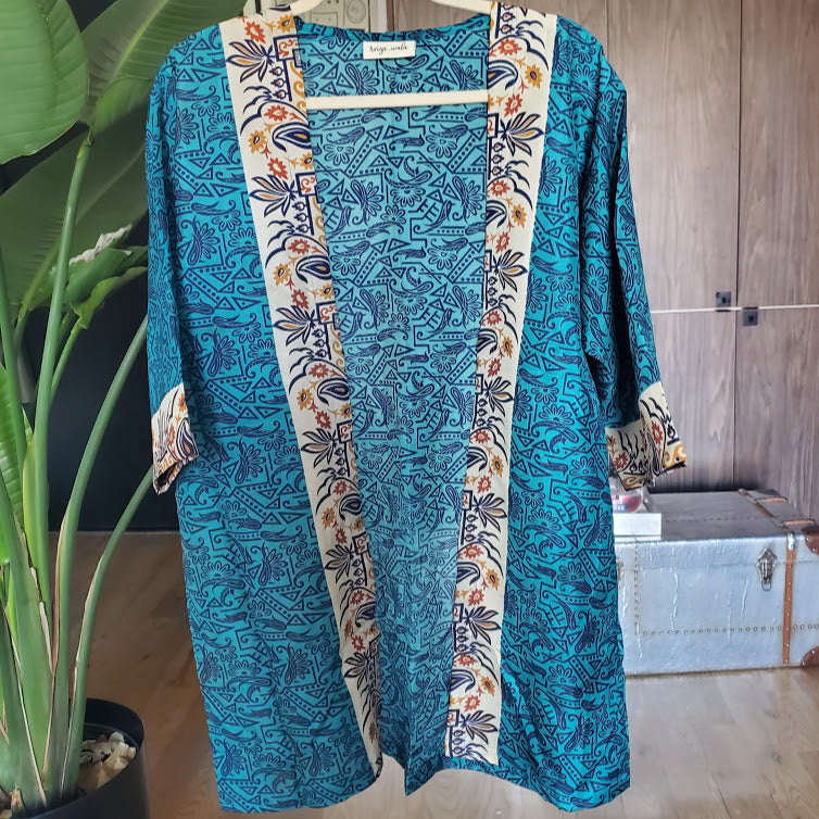 The Balcony, Please! Short Kimono #9