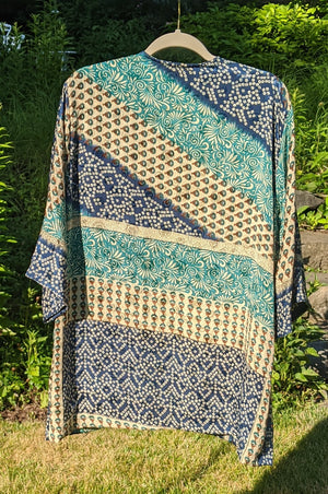 The Balcony, Please! Short Kimono #4